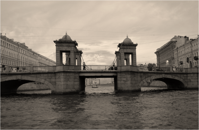 Meet me at the bridge St Petersburg - Photo G-Paz-y-Mino-C 2016