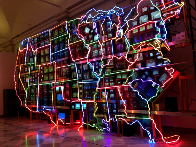 Electronic Superhighway Nat Portrait Gallery - Photo G-Paz-y-Mino-C 2016